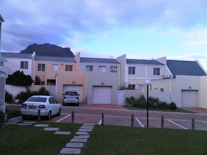 To Let 2 Bedroom Property for Rent in Karindal Western Cape